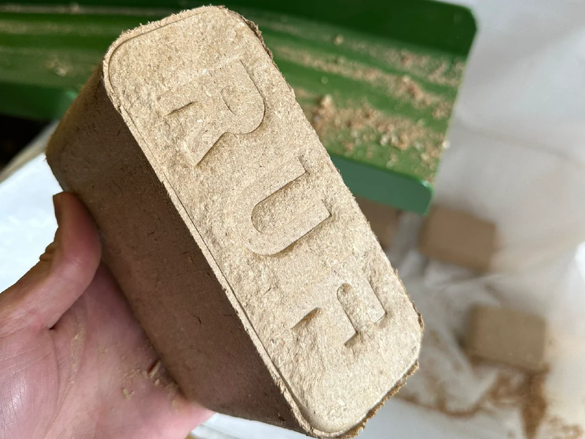 RUF Briquettes